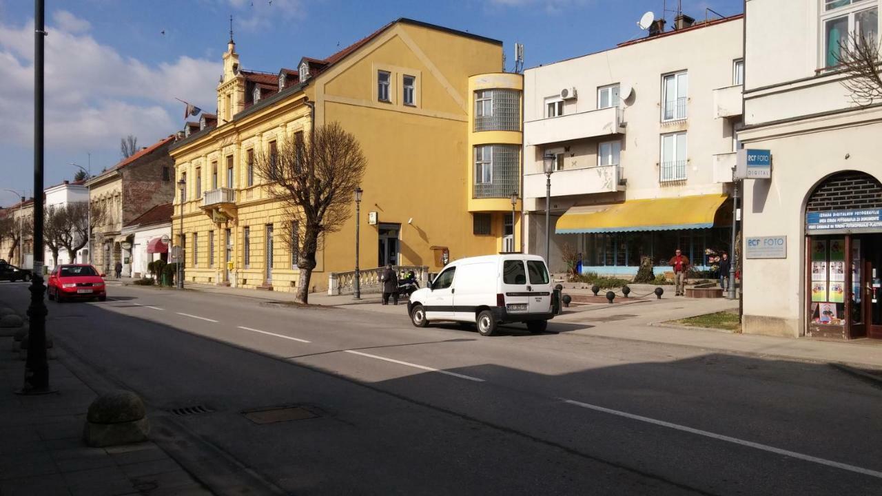 Apartman Lux Дарувар Екстер'єр фото